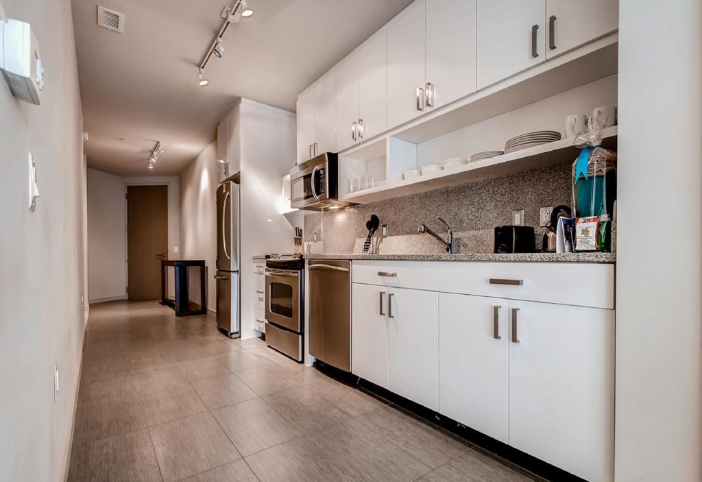 Global Luxury Suites At Georgetown Apartahotel