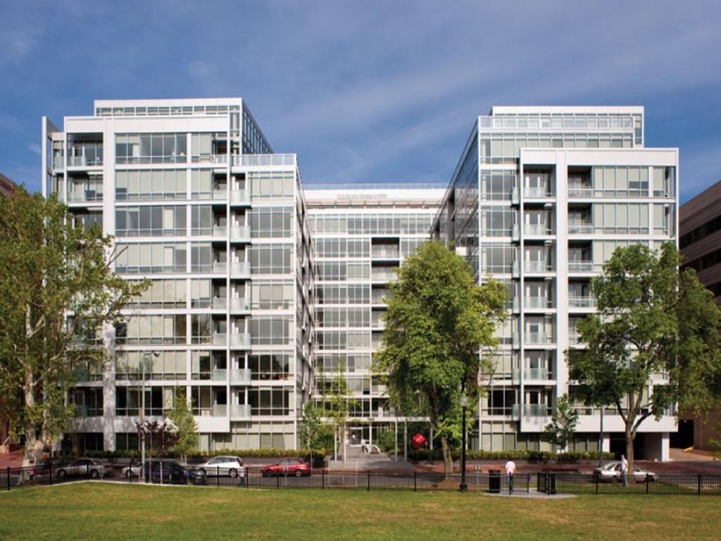 Global Luxury Suites At Georgetown 4*